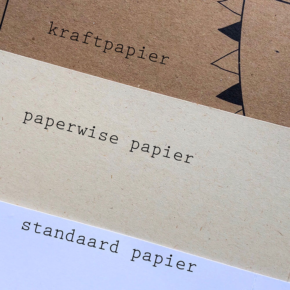 Duurzame trouwkaarten gedrukt op kraftpapier en paperwise papier. Kraftpapier is gerecycled papier.